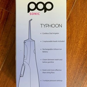 NEW IN BOX **** Water Flosser